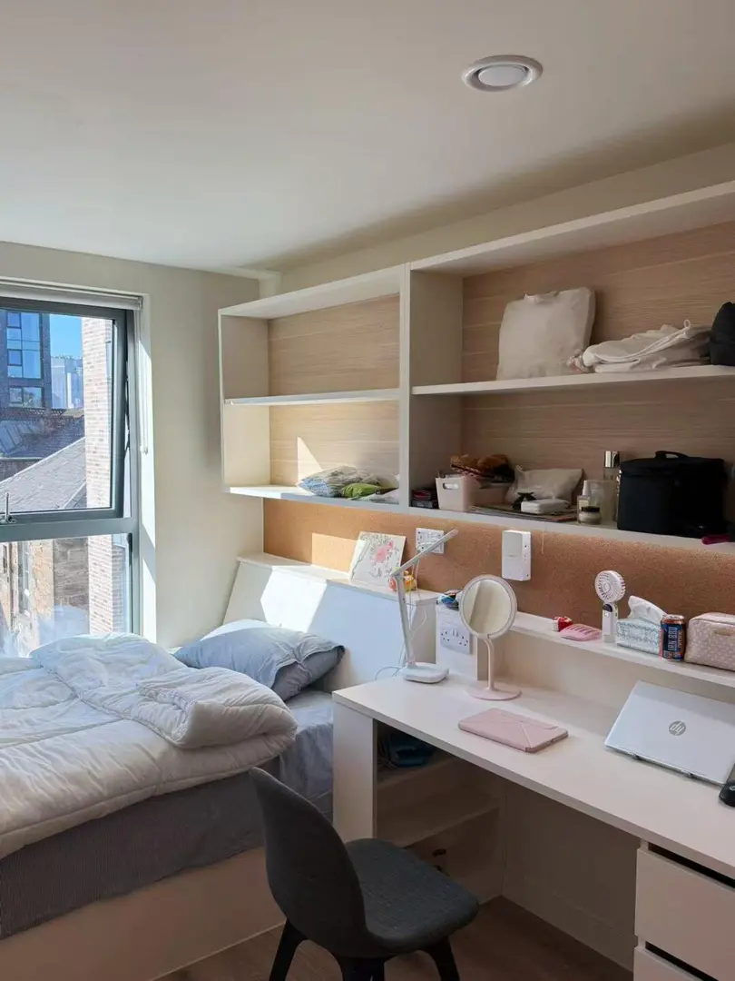 近曼大，急出studio，包家具包bill～