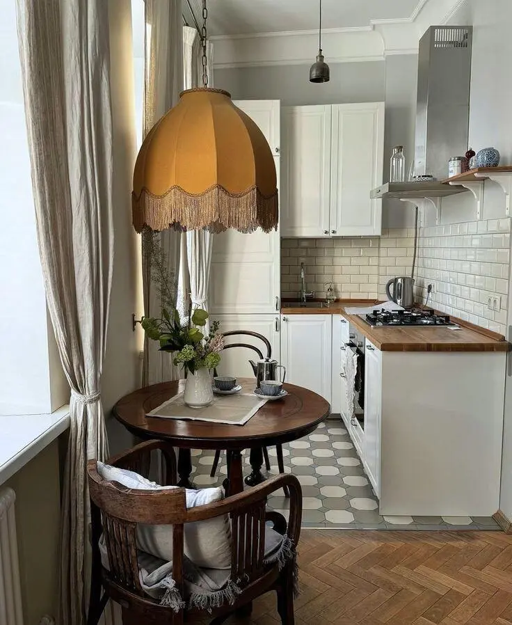 倫敦1b小窩找下一任主人｜家具齊全｜採光好