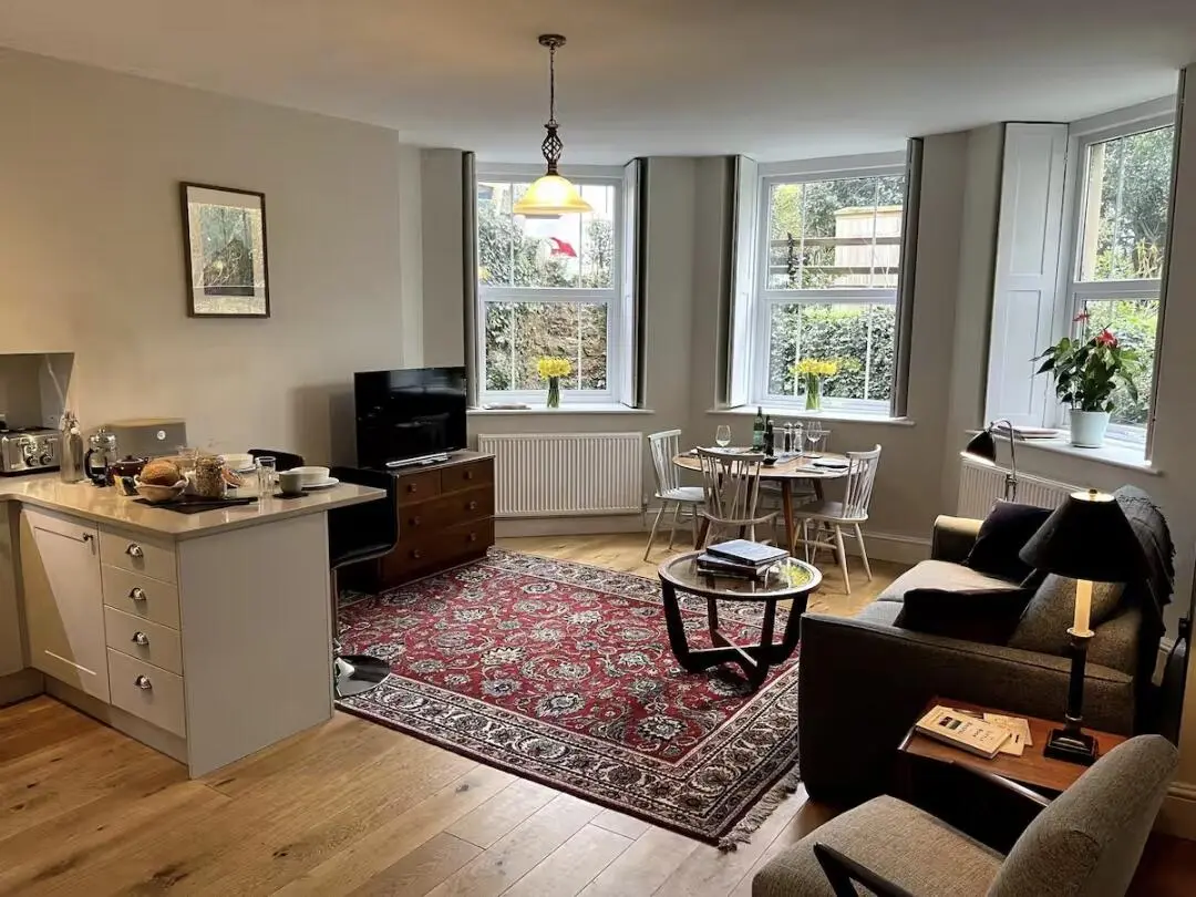 布里斯托轉租1b1b｜在坡上