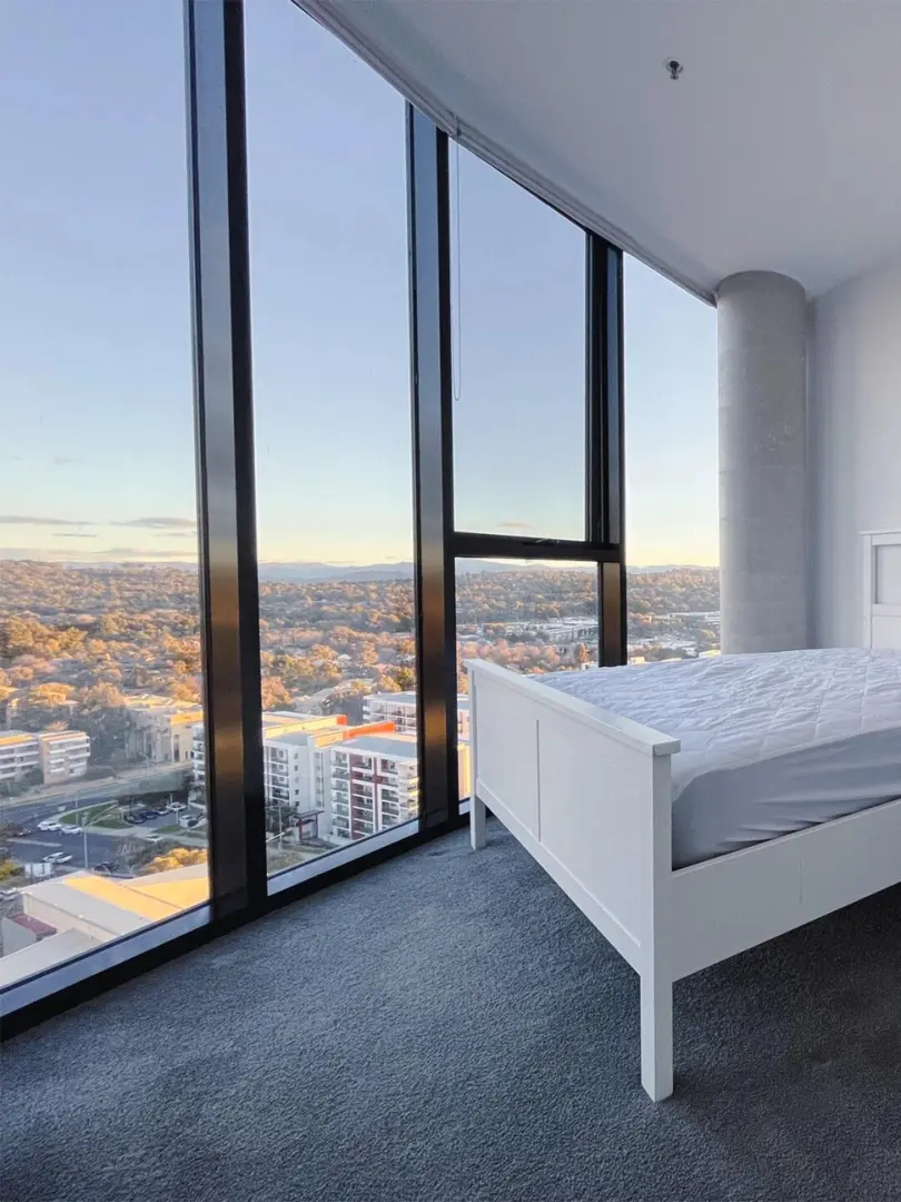 堪培拉19层2b2b主卧410PW全包找合租