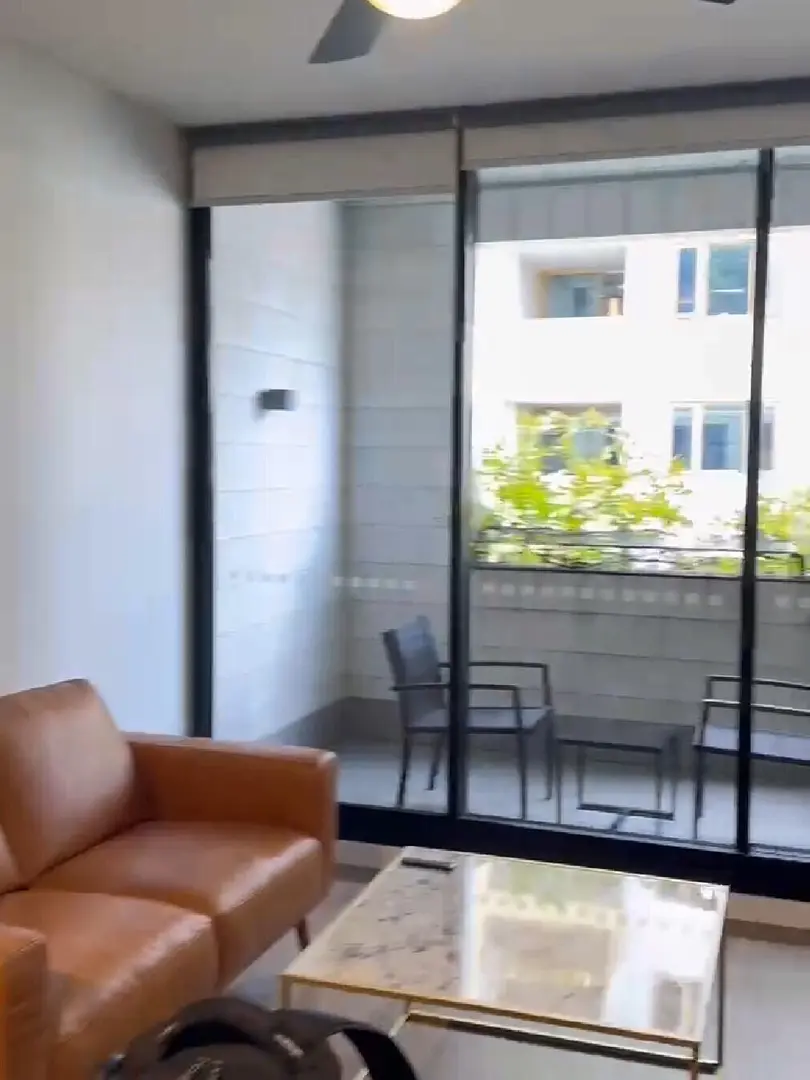 Brisbane带阳台1b1b｜房东直租包bills