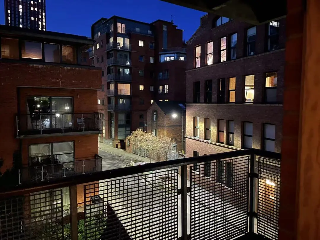 曼大26年九月起租2b2b～