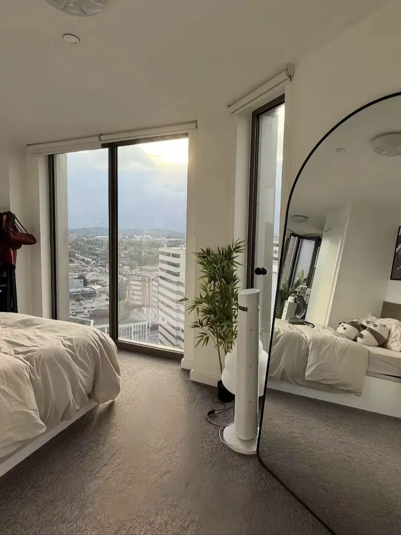 伦敦26fall｜高层落地窗Studio寻新主人！