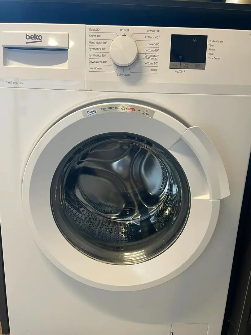 26fall曼大，校門口studio包bill還帶洗衣機