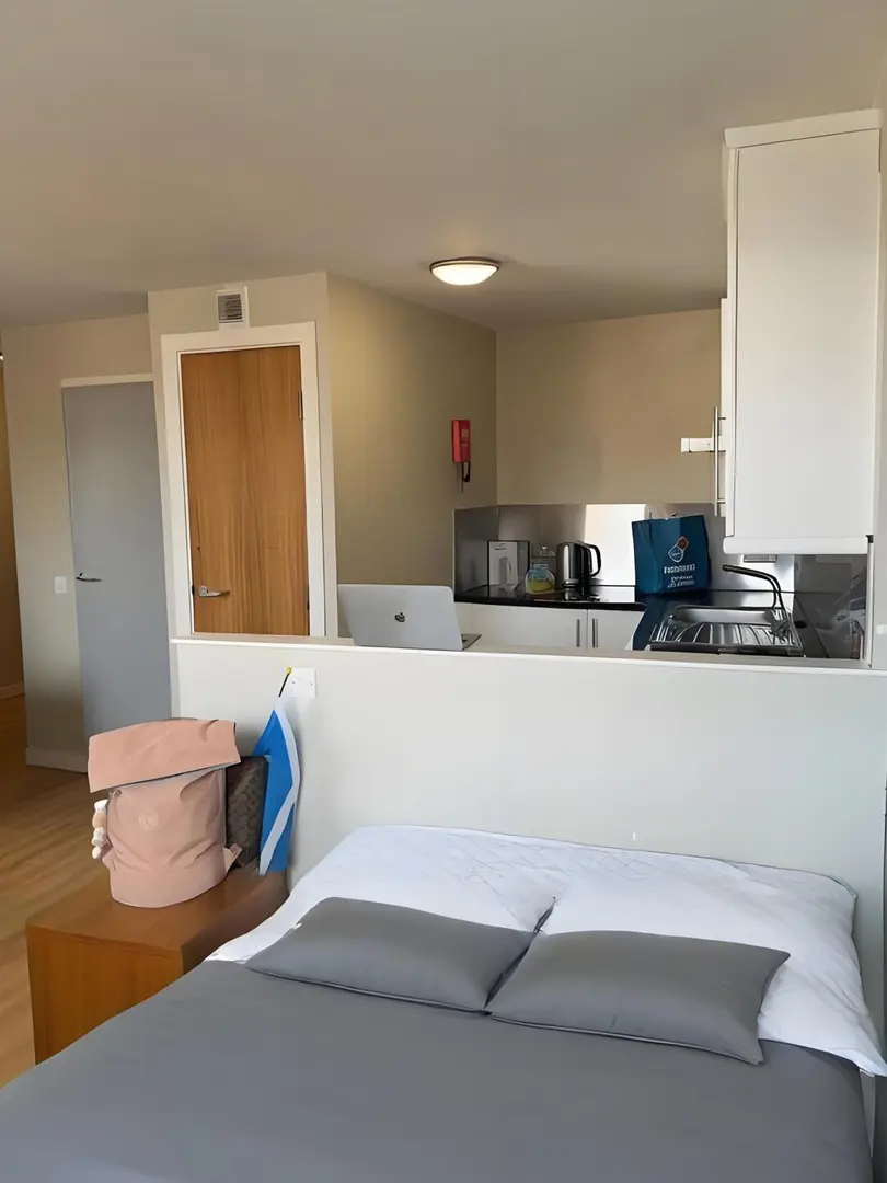 曼城studio轉租｜獨立廚衛｜步行到曼大！