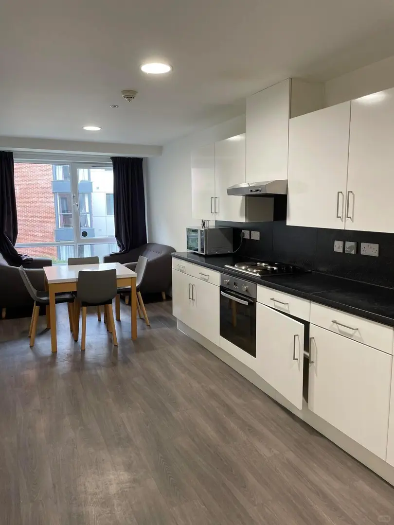 利茲26fall誰來一起拼室友～100+pw帶獨衛