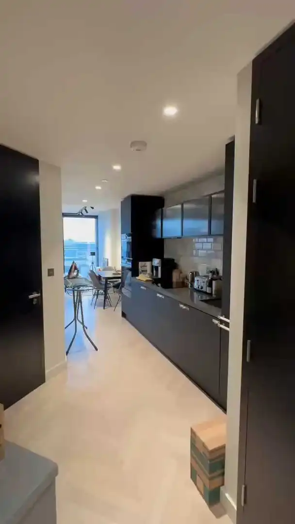 伦敦liverpool大🍎studio骨折转～包bills