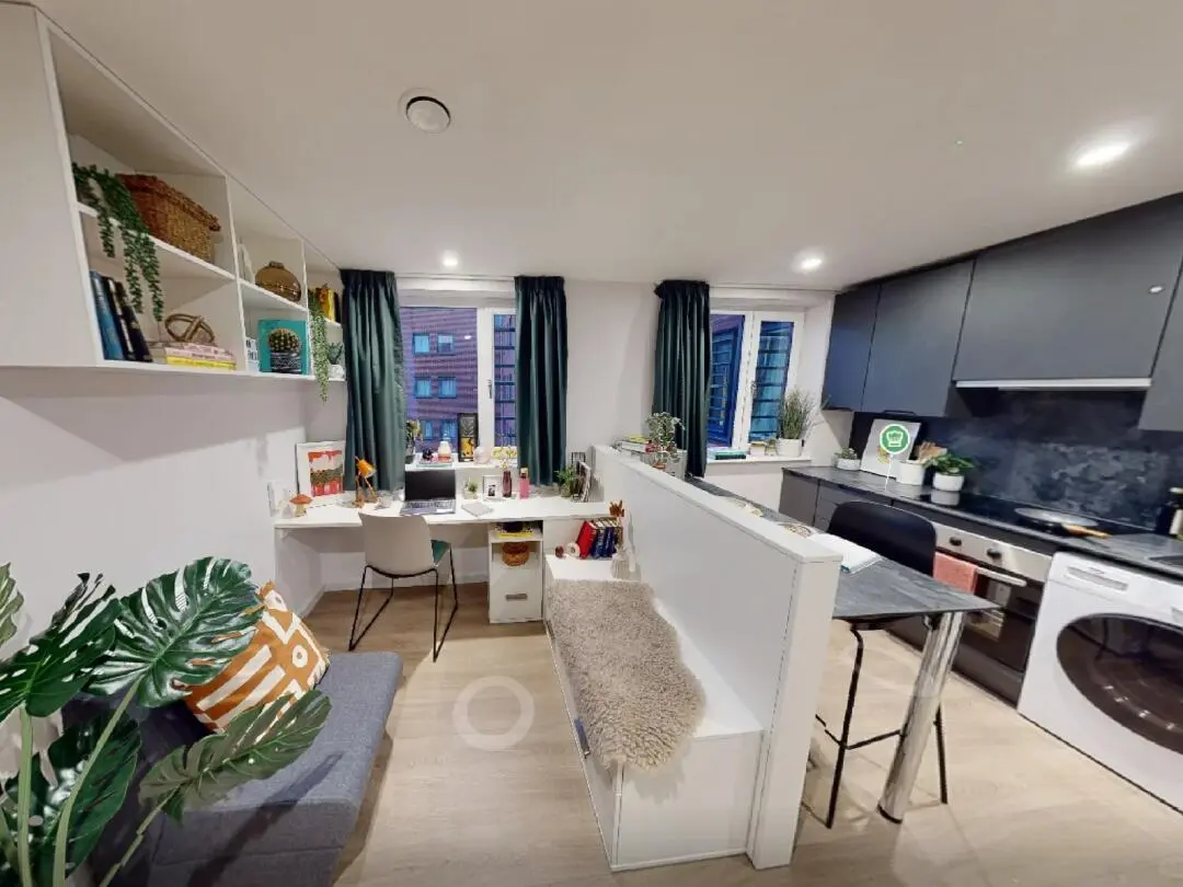 曼城kc僅剩最後三間！！