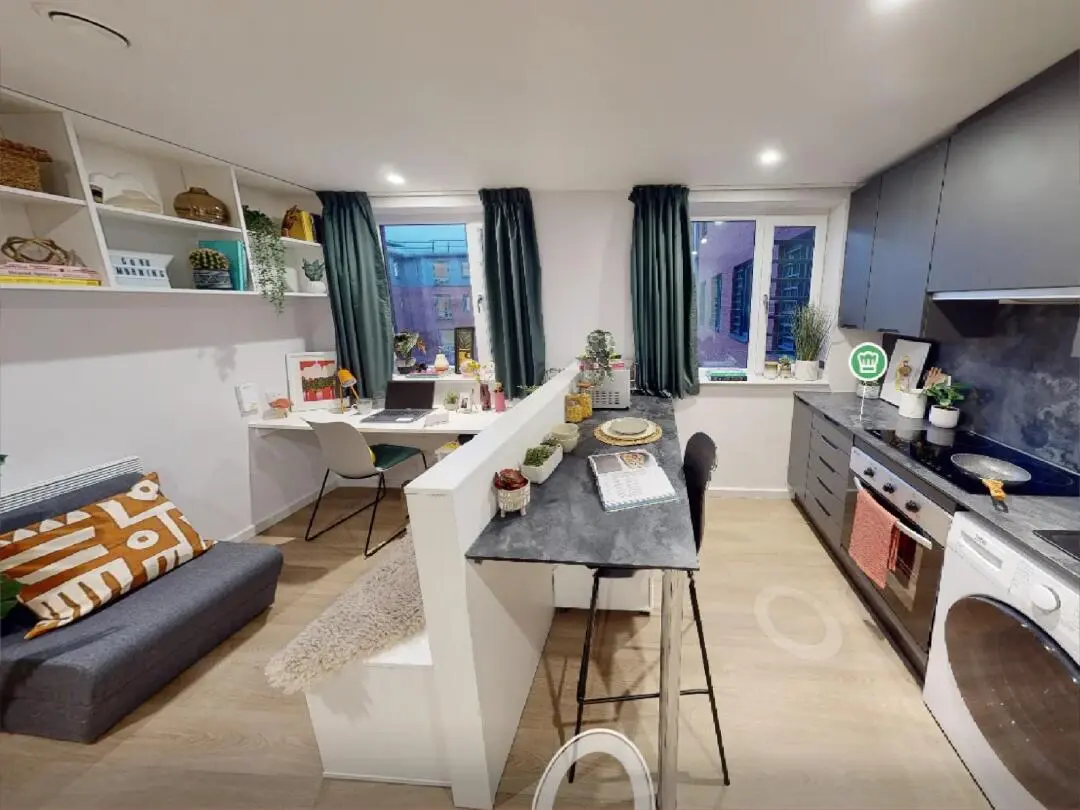 曼城kc僅剩最後三間！！