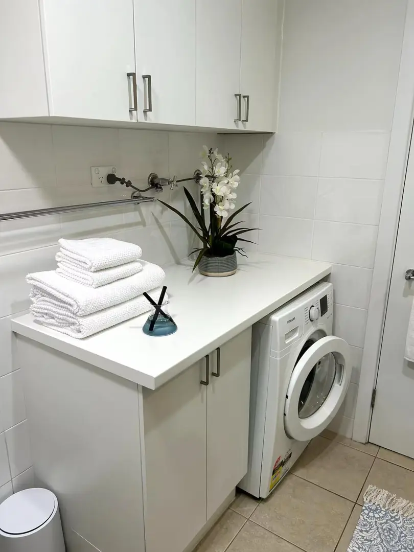 Adelaide 房东直租1b1b｜带家具