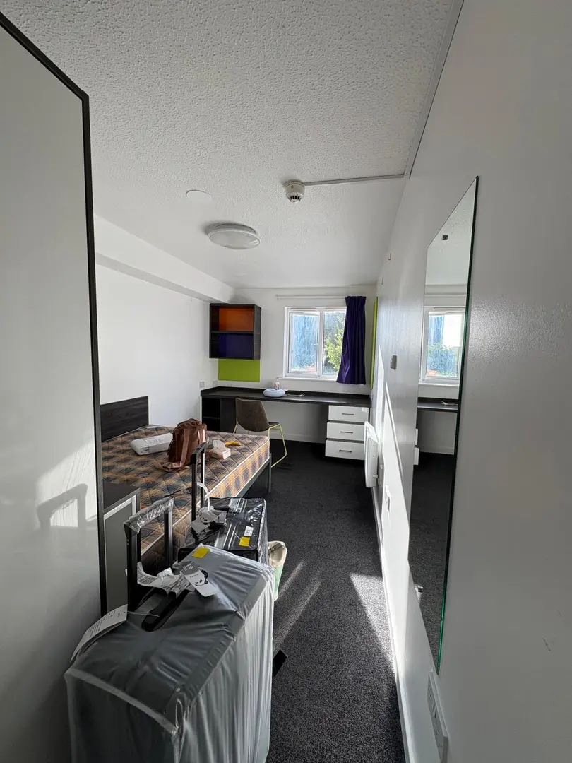 考文垂市中心159pw蹲个室友，0订金/押金