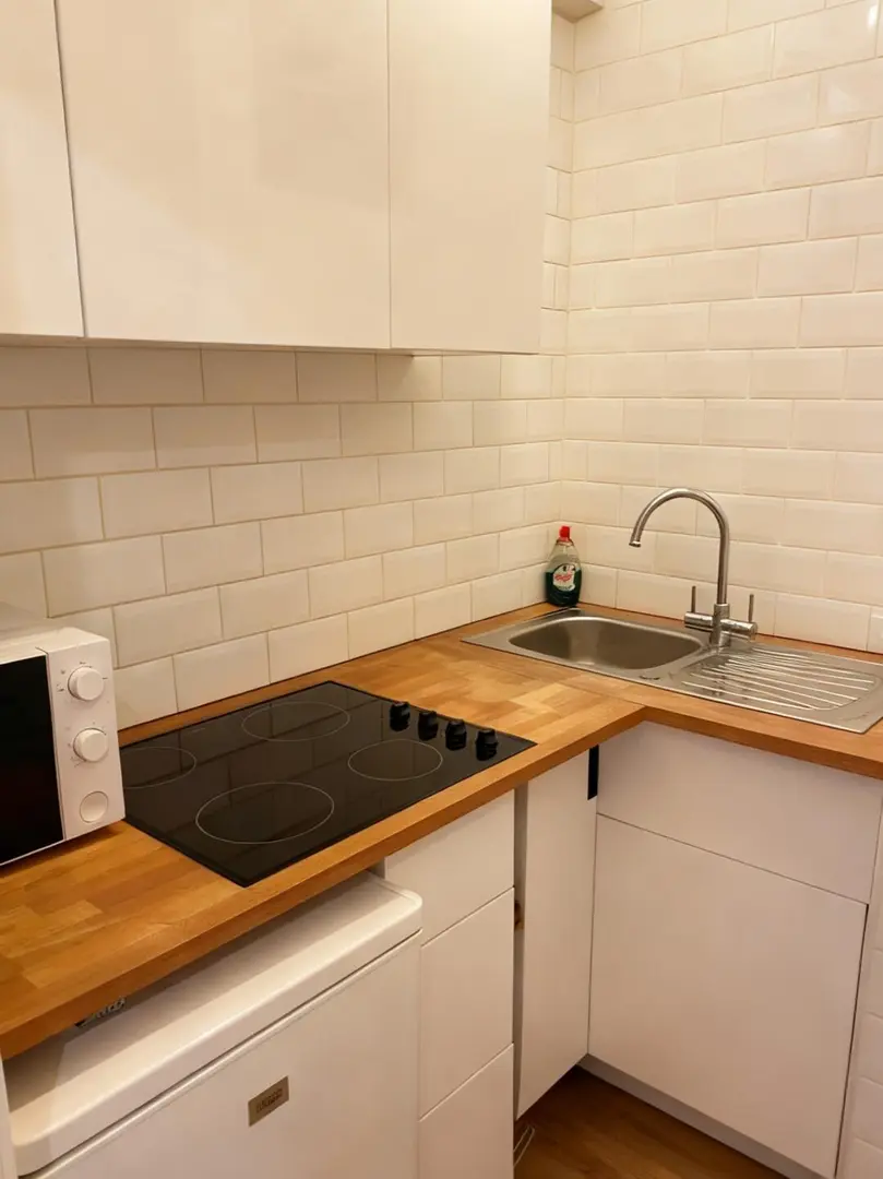 轉曼城個人的studio，包bill帶家具可🔪！