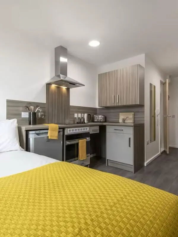 謝菲低價轉一間studio｜獨衛包bill