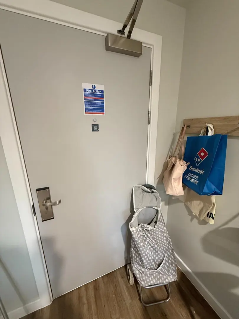 布里斯托250pw studio找租客🙋‍♀️