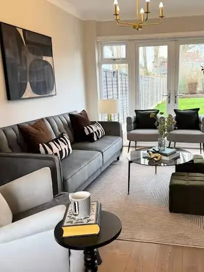 伦敦290pw  双人入住  一室一厅  找新主人