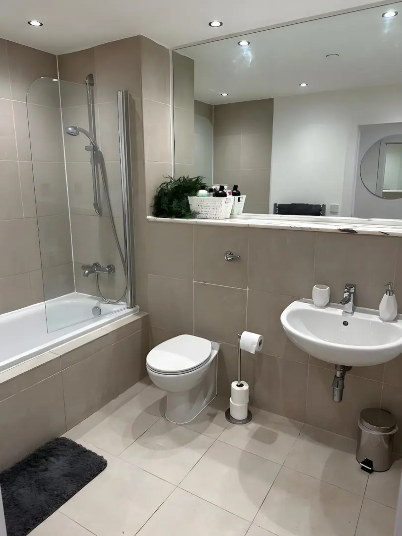 曼城大落地窗1b1b著急➗，近曼大包bill