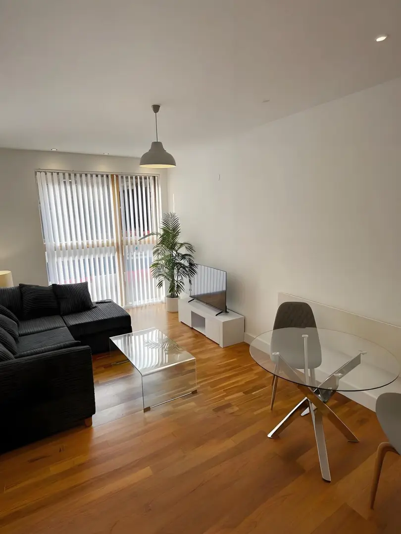 曼城大落地窗1b1b著急➗，近曼大包bill