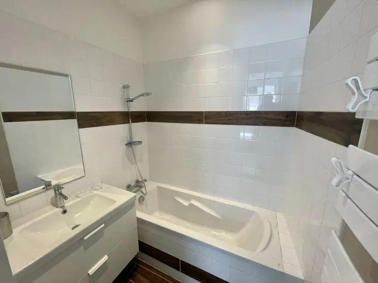 曼城2b2b招租 近曼大 人均2xx❗️