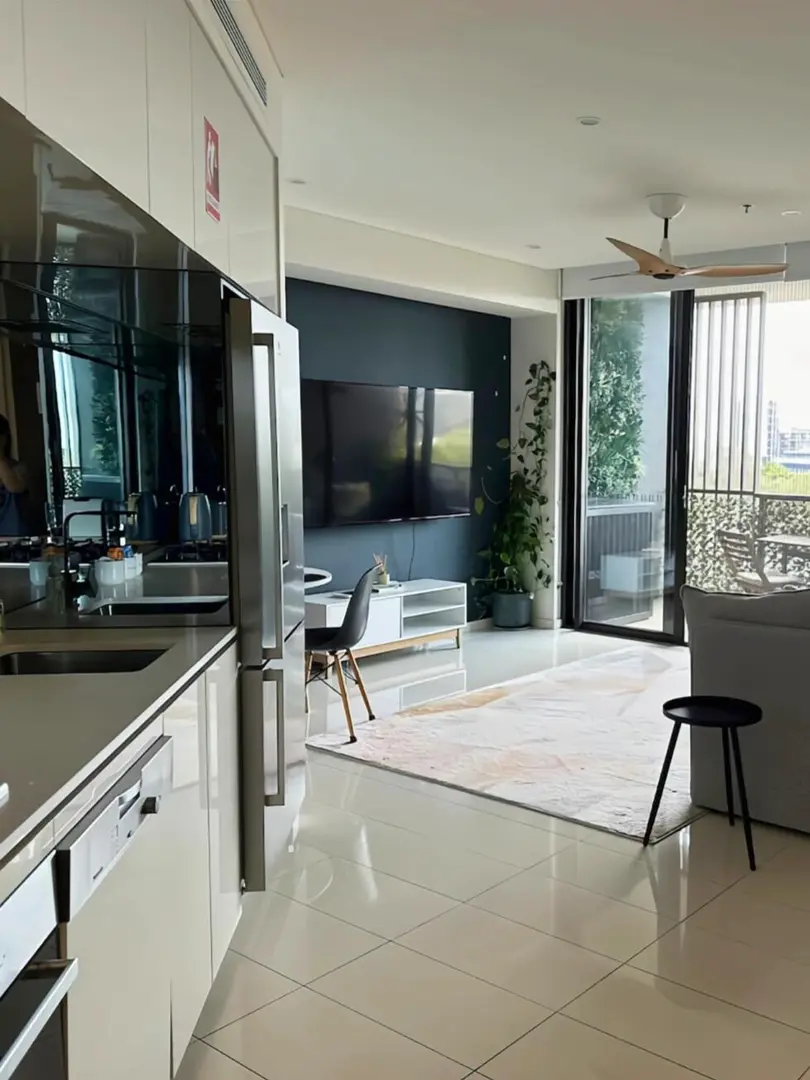 堪培拉帮转宽敞1B~有阳台近ANU