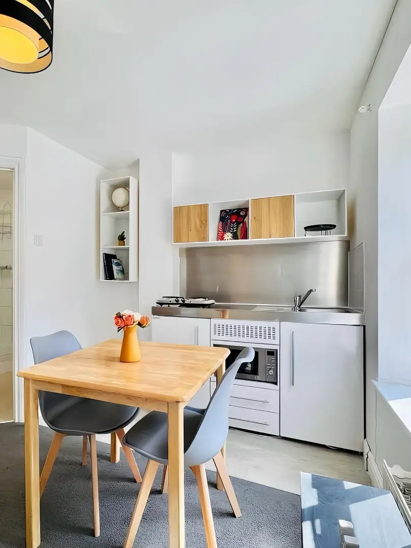 伦敦studio300急租！长租🉑小刀～