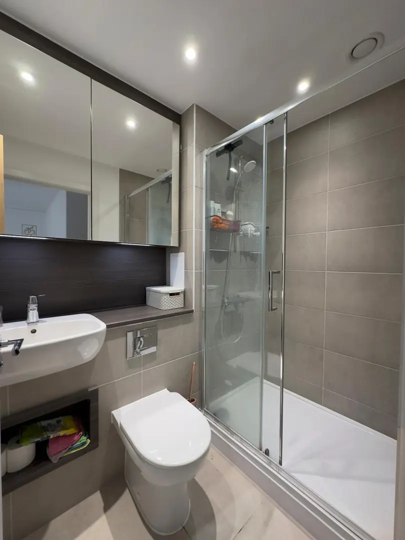 伦敦急转➗1b1b300+pw可双人