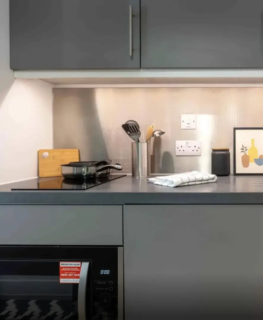 🌟【转租伦敦一区通勤王公寓！双地铁+名校直