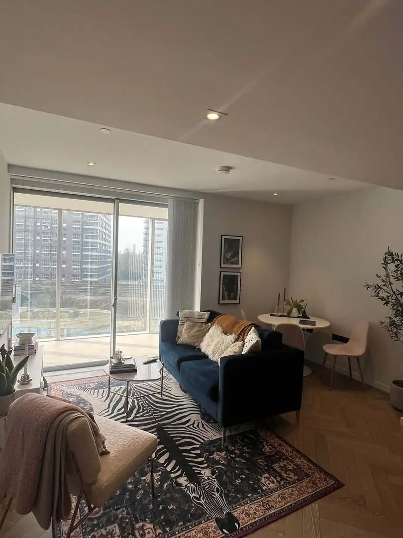 随缘慢蹲 伦敦温布利2b2b拼女室友～300pw