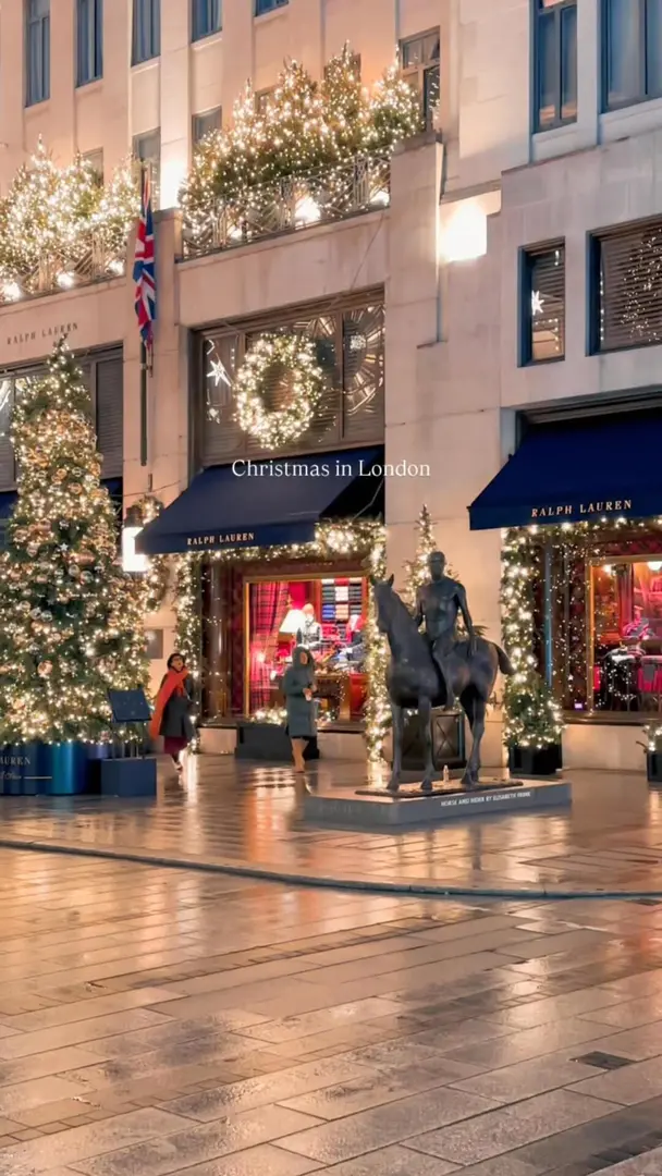 不知何故，和平与戏剧性同时存在 🎄