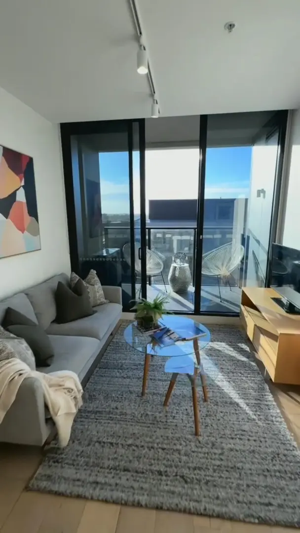 步行到ucl带阳台的studio～包bills替你住啦