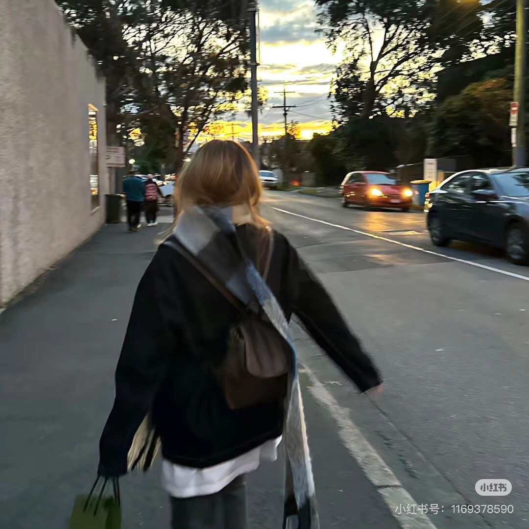 Adelaide市中心｜阿大对面高层2b，包bill