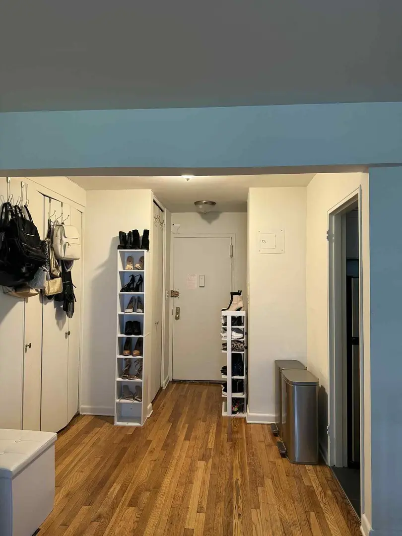 布里斯托转租 坡上studio 家具齐全包bills