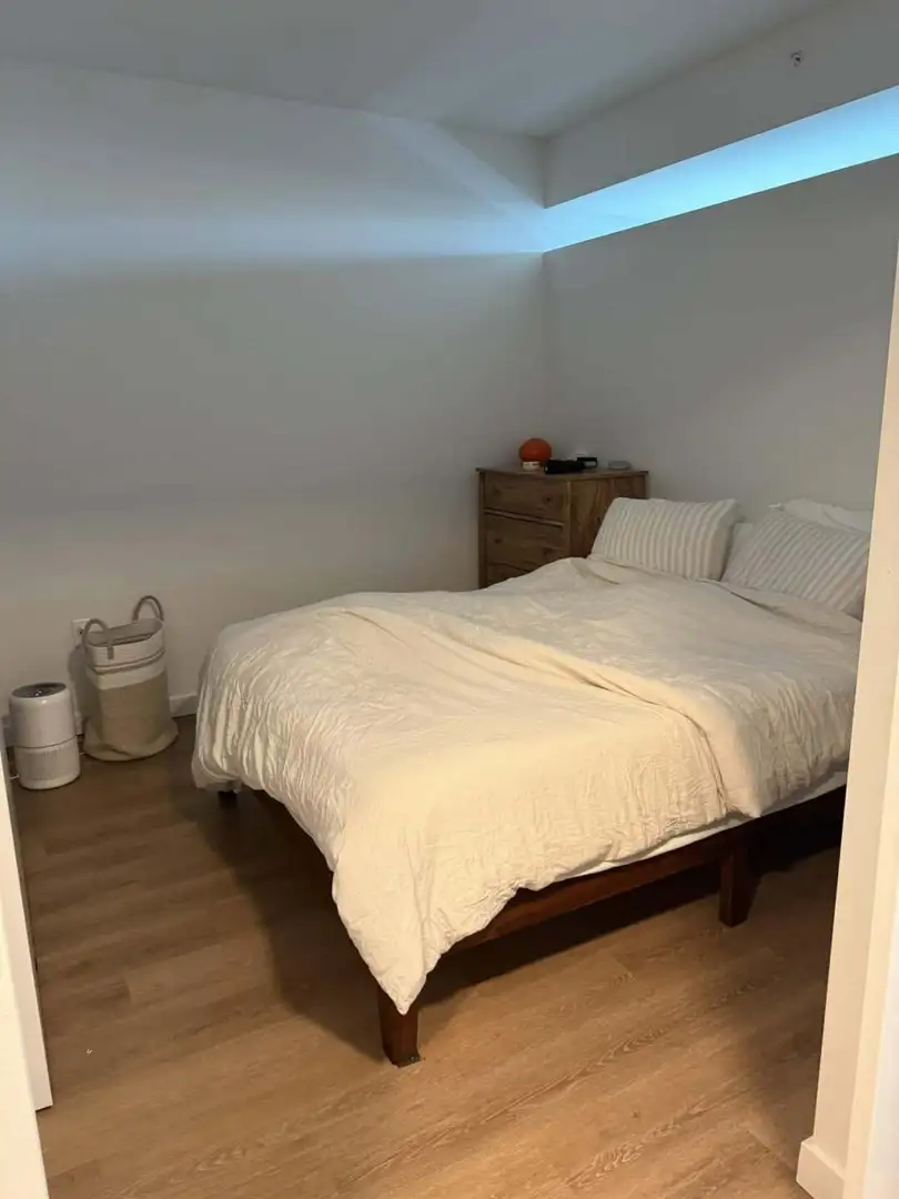 伦敦转一间温馨1b1b送家具～落地窗