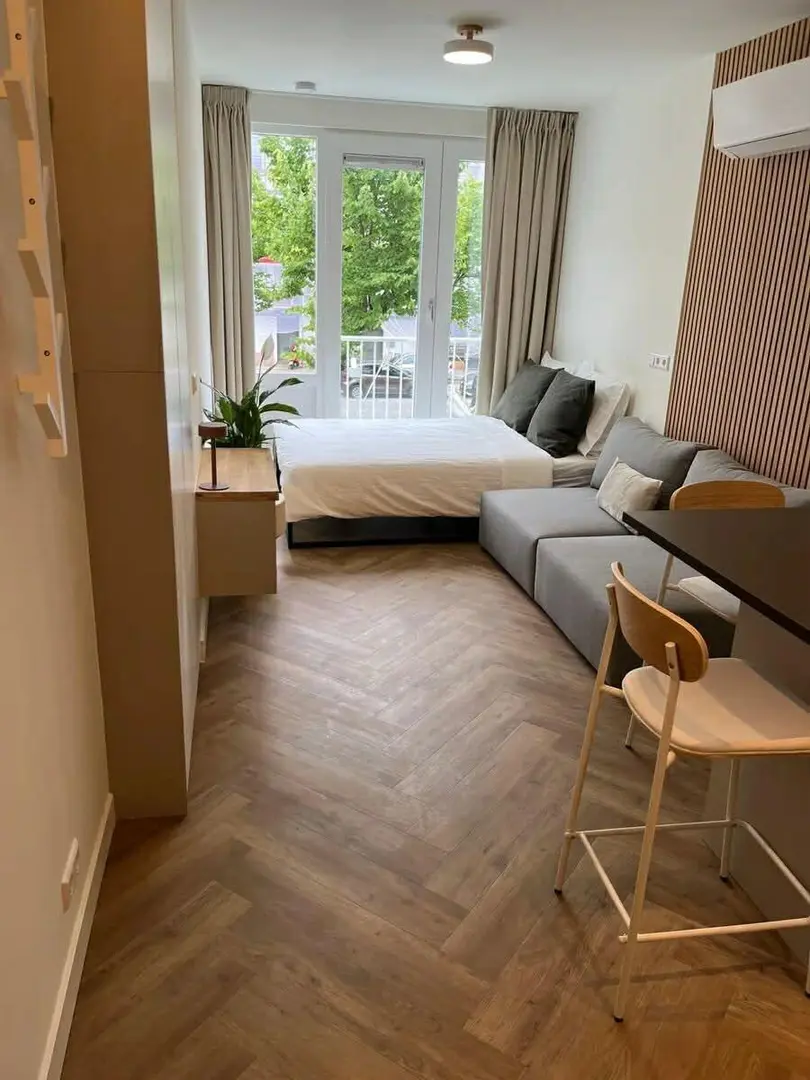 布里斯托 急转带洗衣机的studio and包bills