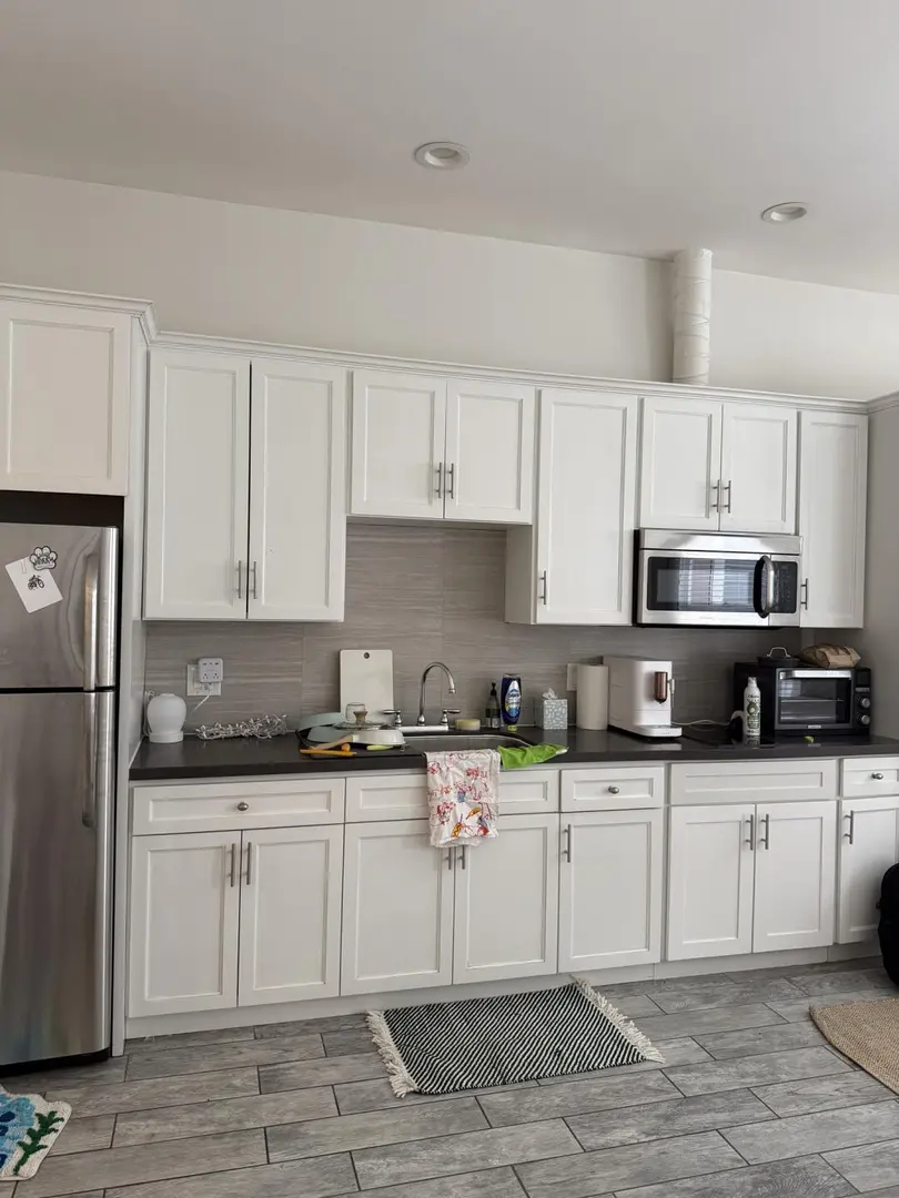 布里斯托转租一套studio 家具齐全 包bills