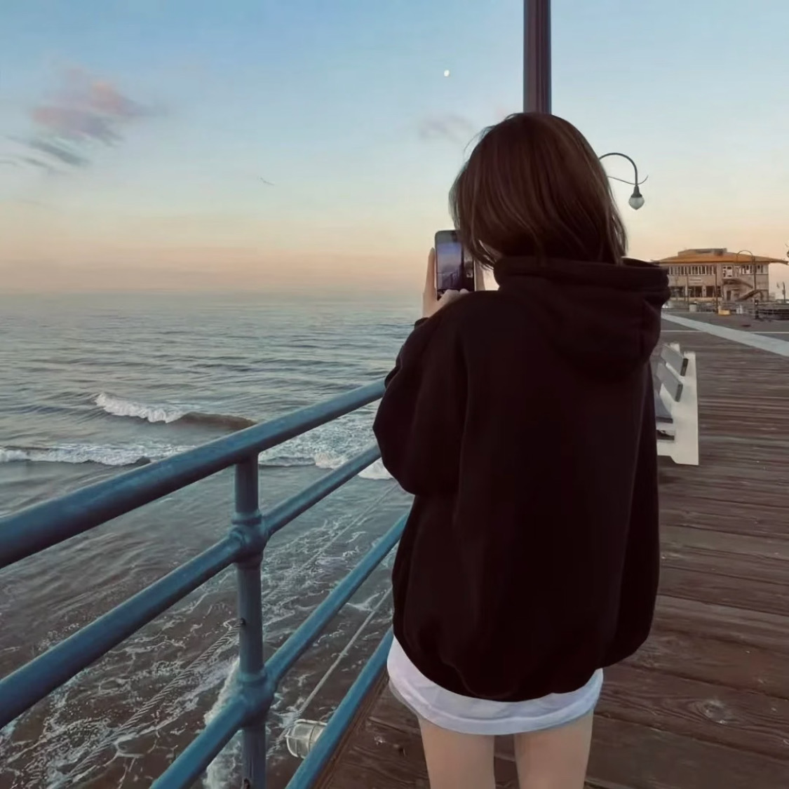 Adelaide转一套2b2b 送家具还包bill