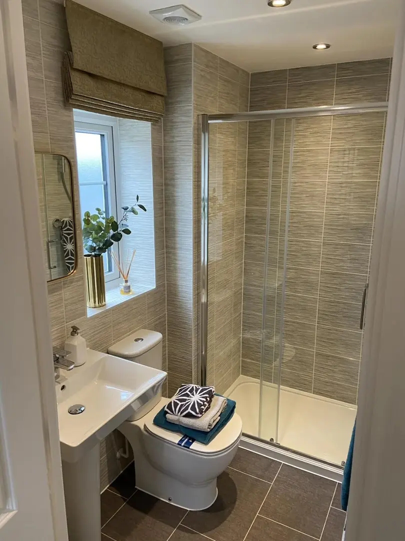 Stratford300pw转1b1b｜近地铁站