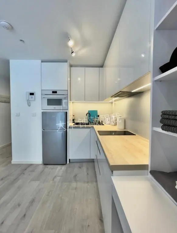 纽卡价转🐷 带洗衣机studio～包bills