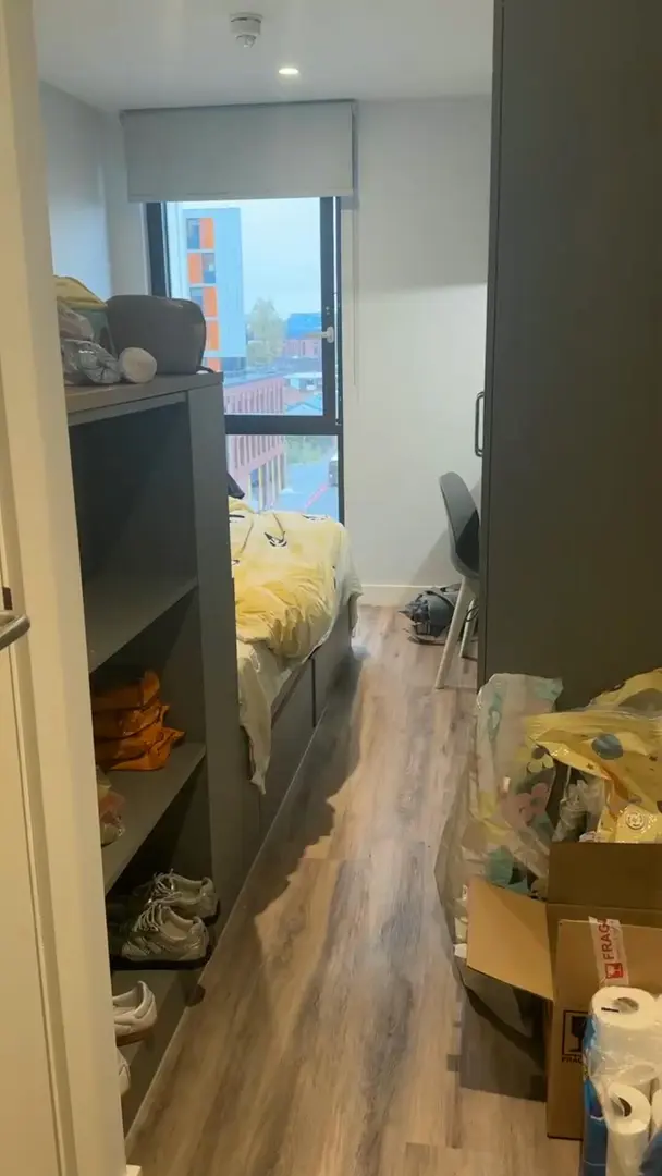 考文垂市中心拼全中国室友，包bill