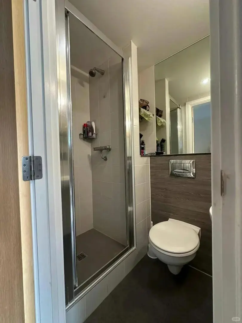 伦敦26fall，找了个带飘窗的studio，包bll