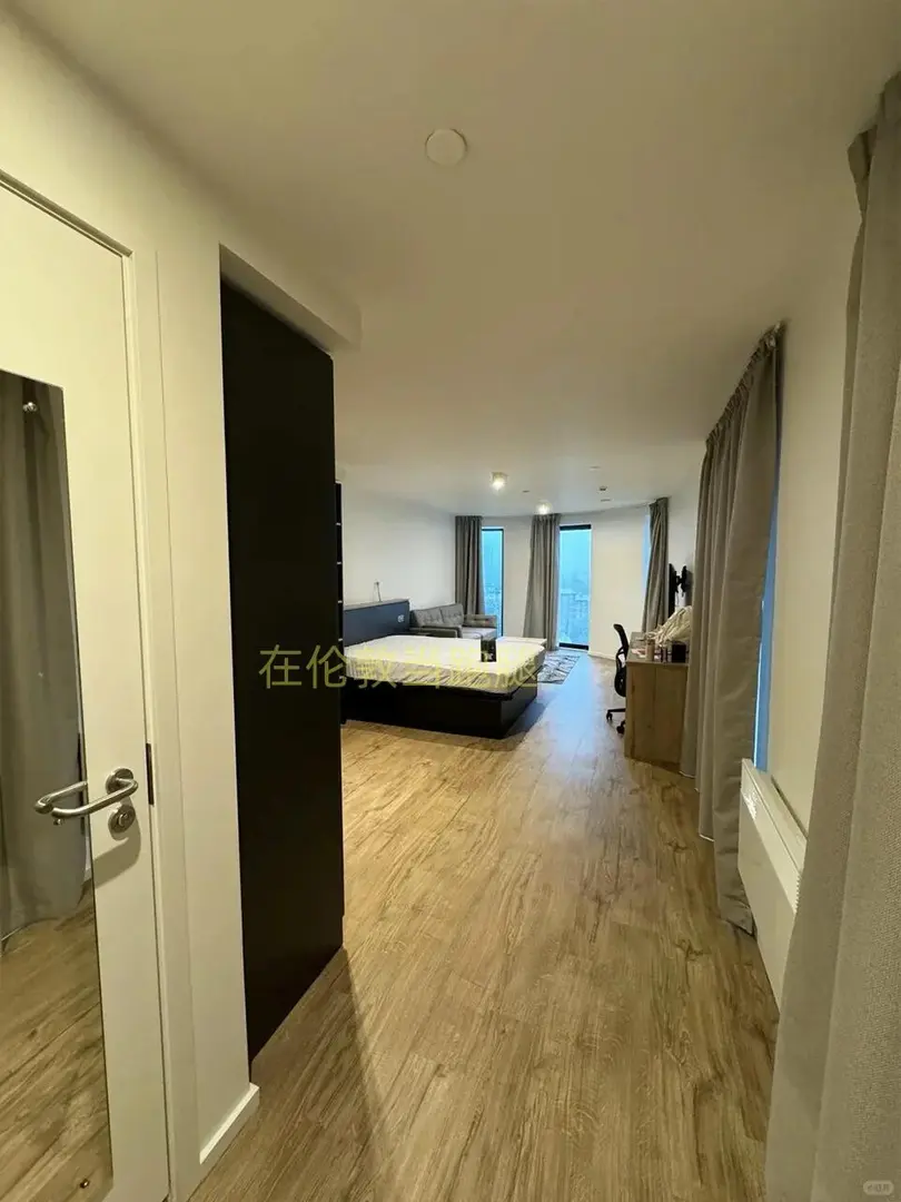 考文垂堪比1b的studio低价➗包bills 26fall