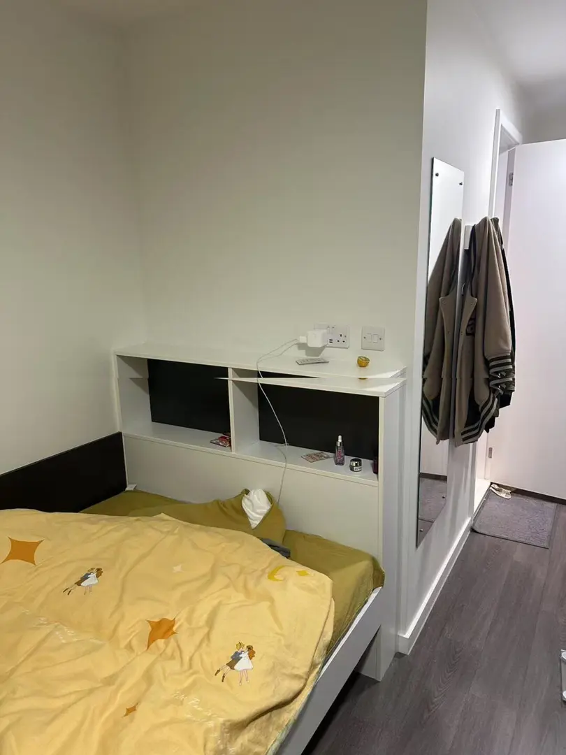 伦敦26fall，280pw，独卫包bill真的闭眼入