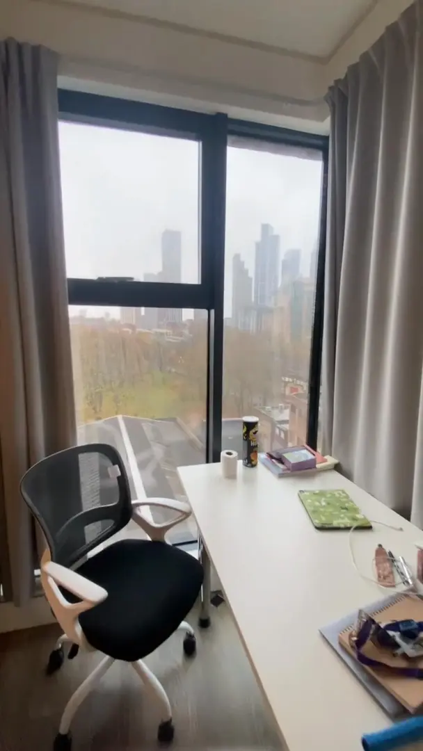 伦敦南岸studio双窗采光超好