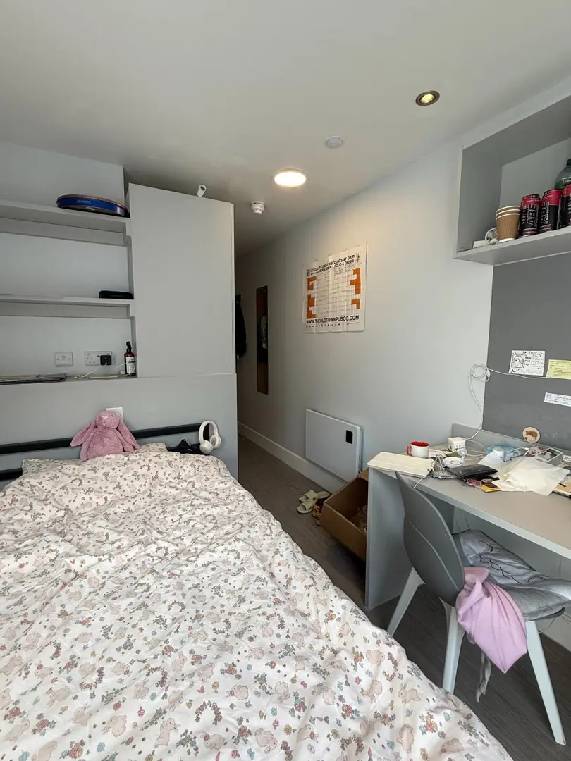 爱丁堡GS带房找室友，包bill独立卫浴～全女