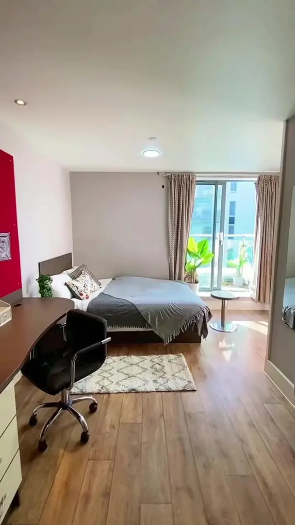 伦敦｜住上啦带阳台的studio咯