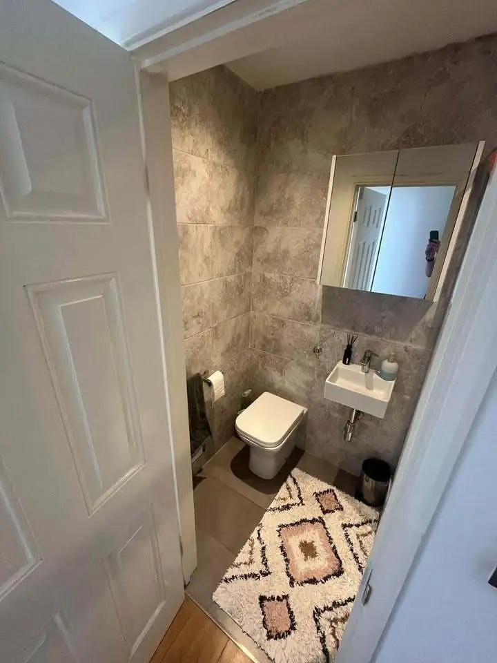 伦敦356pw帮房东转1b，可双人可宠物 近地铁