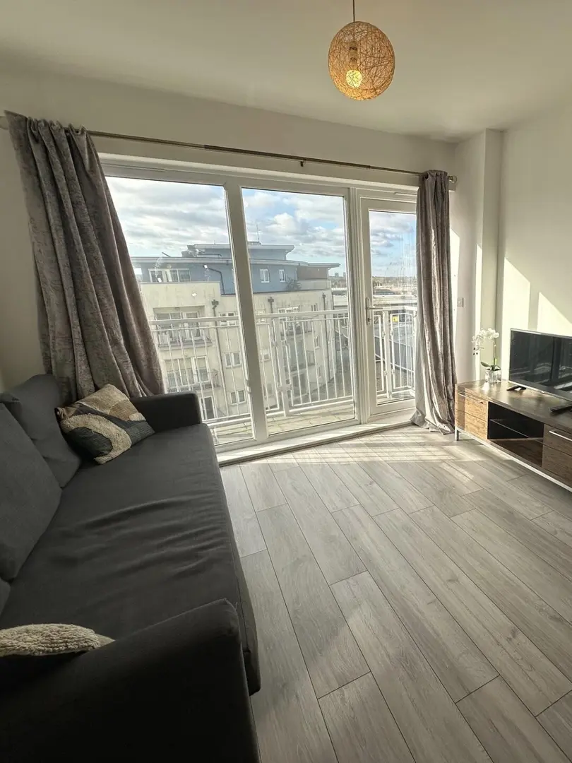 著急回國 倫敦🥬出1b1b帶家具