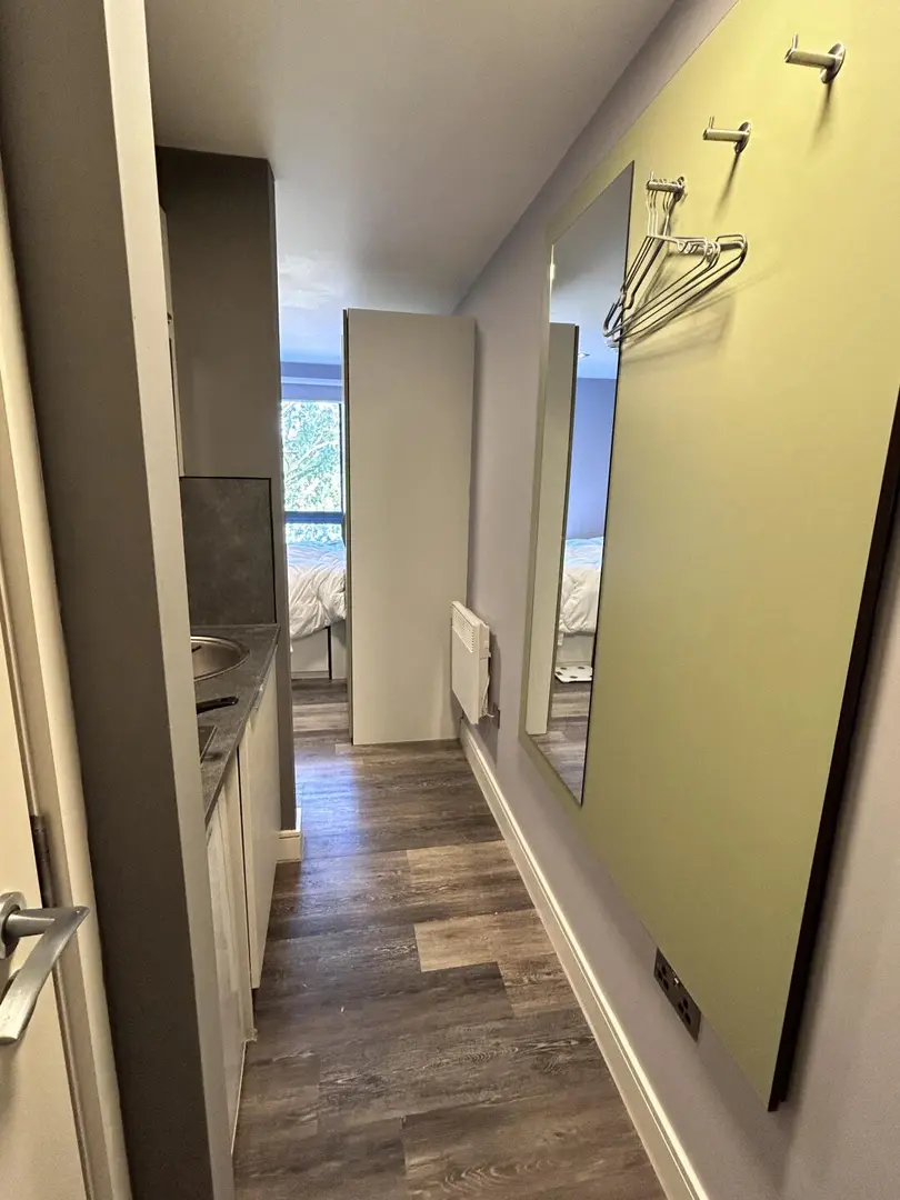 布里斯托｜新老校区中间位置｜两边都近