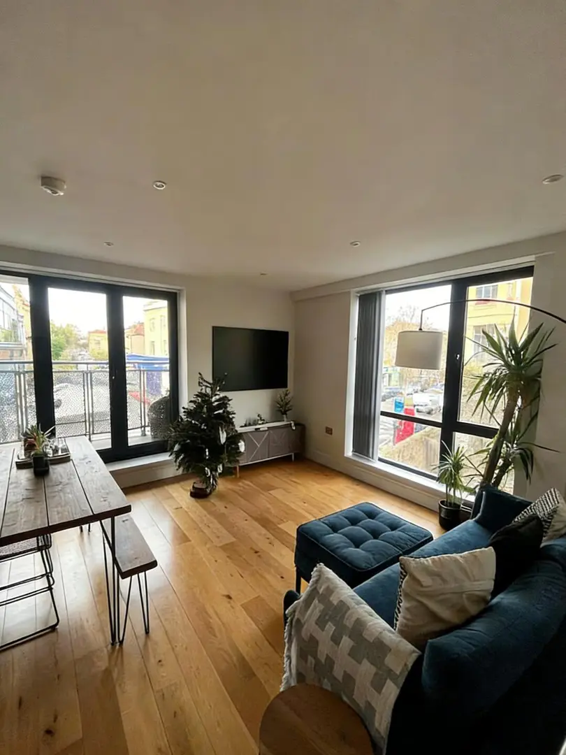 布里斯托 City 2b2b 低价转租～