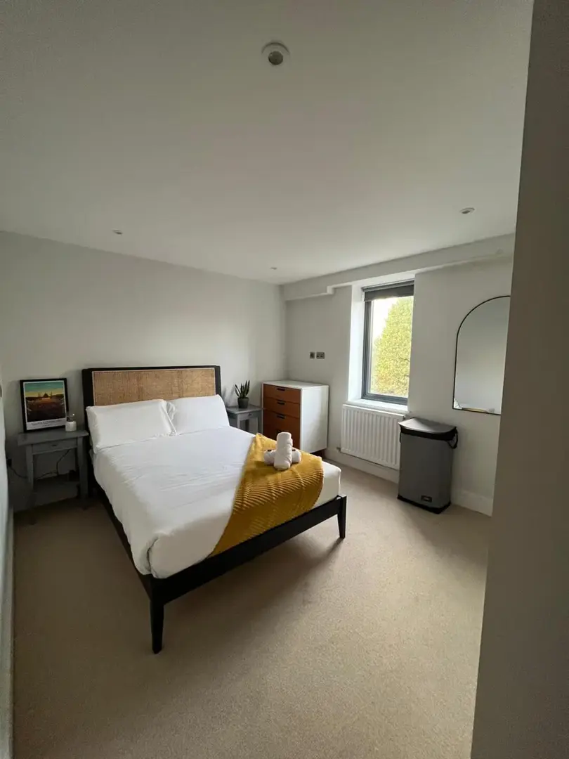 布里斯托 City 2b2b 低价转租～