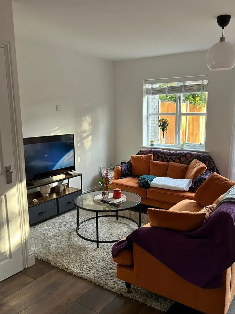 帮房东转伦敦一人300pw，房东直租的2b2b